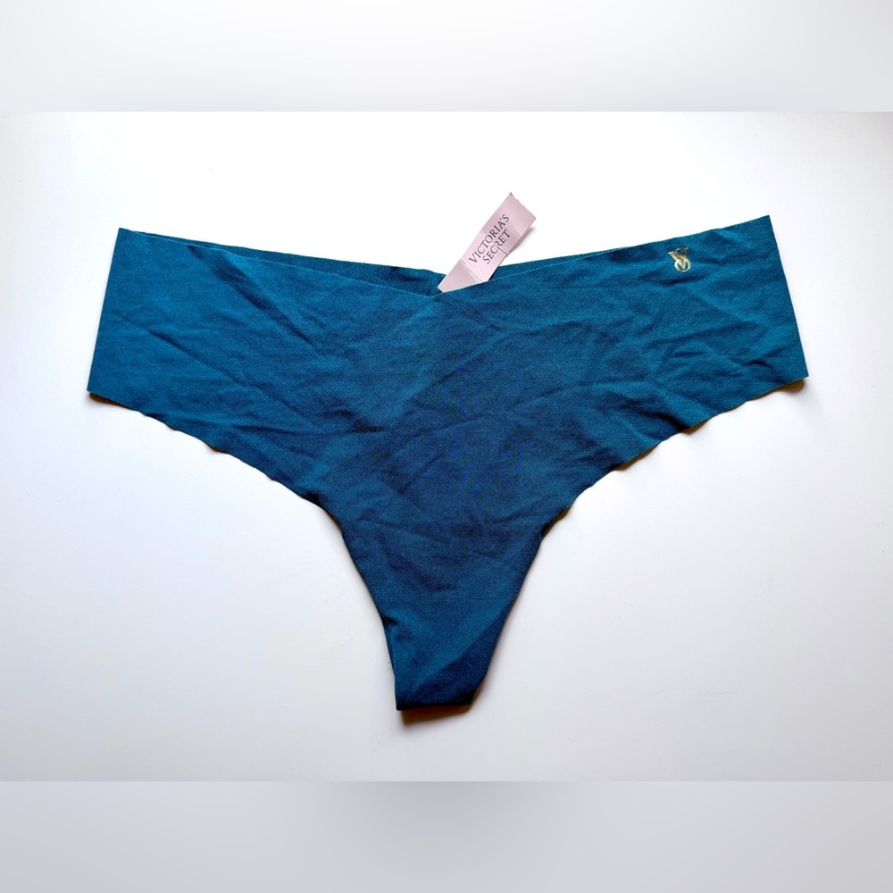 NWT/Victoria's Secret Thong Panty